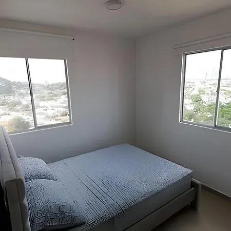 Apartamento A 5 Minutos Del Centro Historico. Apartamento *